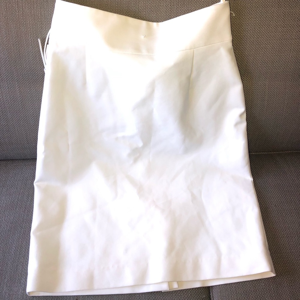 BRAND NEW White Antonio Melani skirt